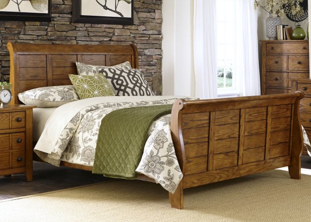 Liberty Furniture Grandpa's Cabin King Sleigh Bed in Age Oak