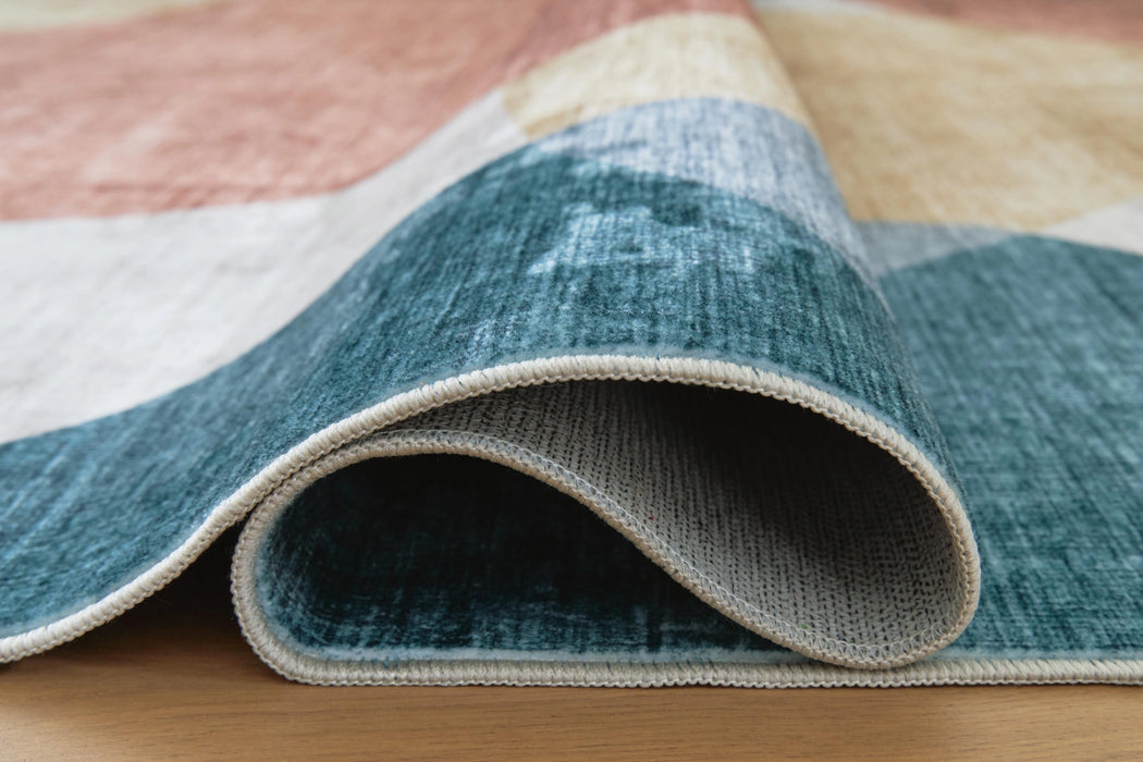 Chanleigh Washable 5' x 7' Area Rug