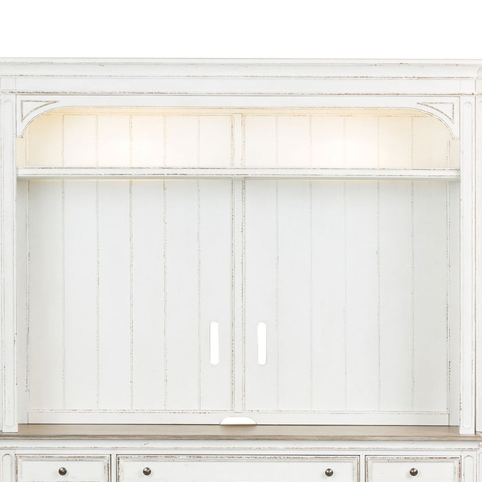 Magnolia Manor Entertainment Hutch
