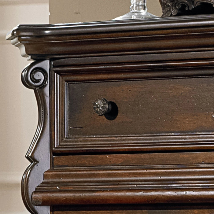 Arbor Place Chest image