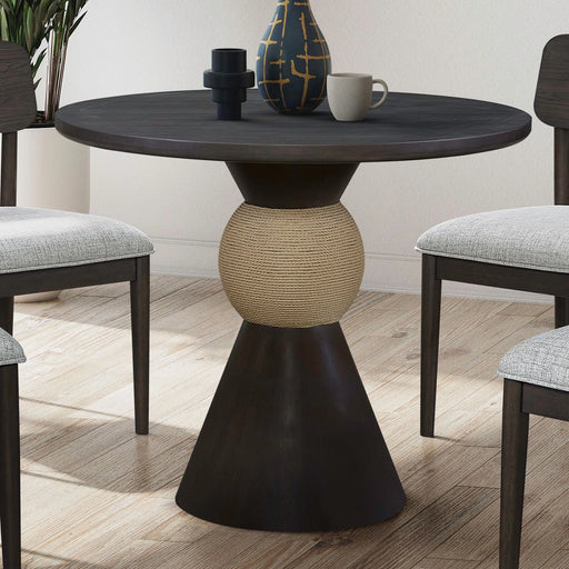 Briarcrest Round Table Set image