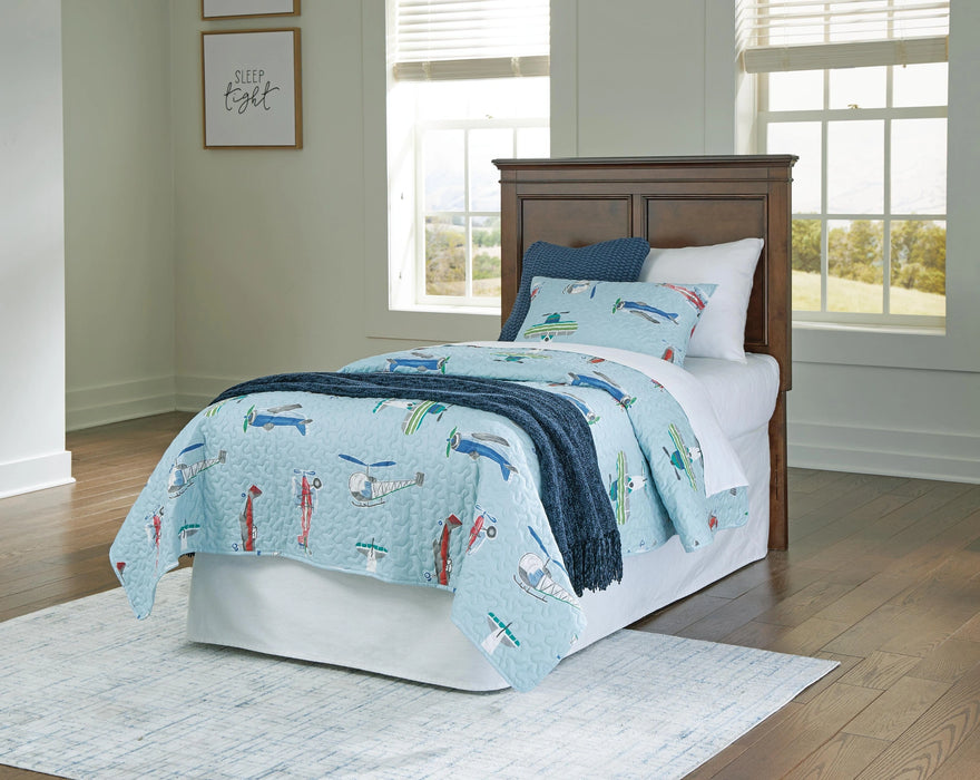 Danabrin Panel Storage Bed