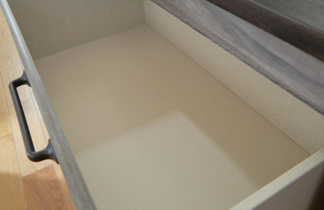 Bronyan Chest of Drawers