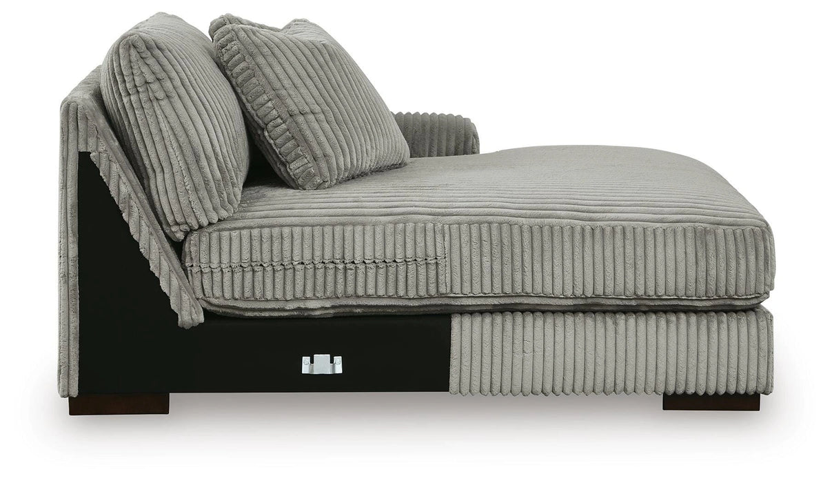 Lindyn Sectional with Chaise