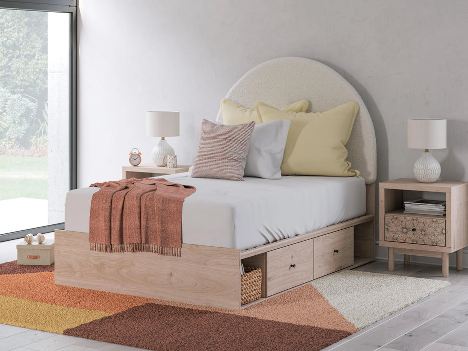 Arloster Upholstered Bed