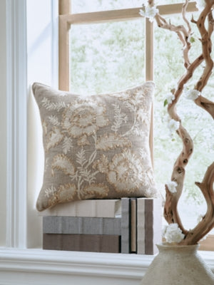 Viveka Pillow (Set of 4) - Plourde Furniture Co (Caribou, ME)