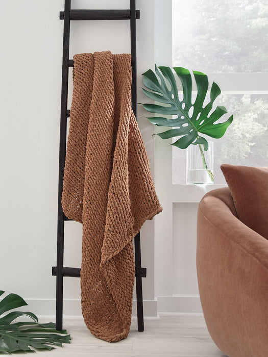 Chaddon Throw - Plourde Furniture Co (Caribou, ME)