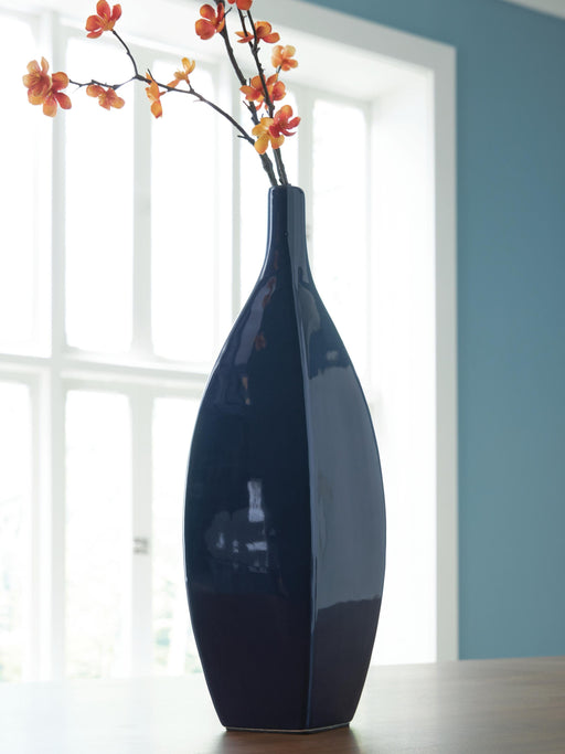 Abtinson Vase - Plourde Furniture Co (Caribou, ME)