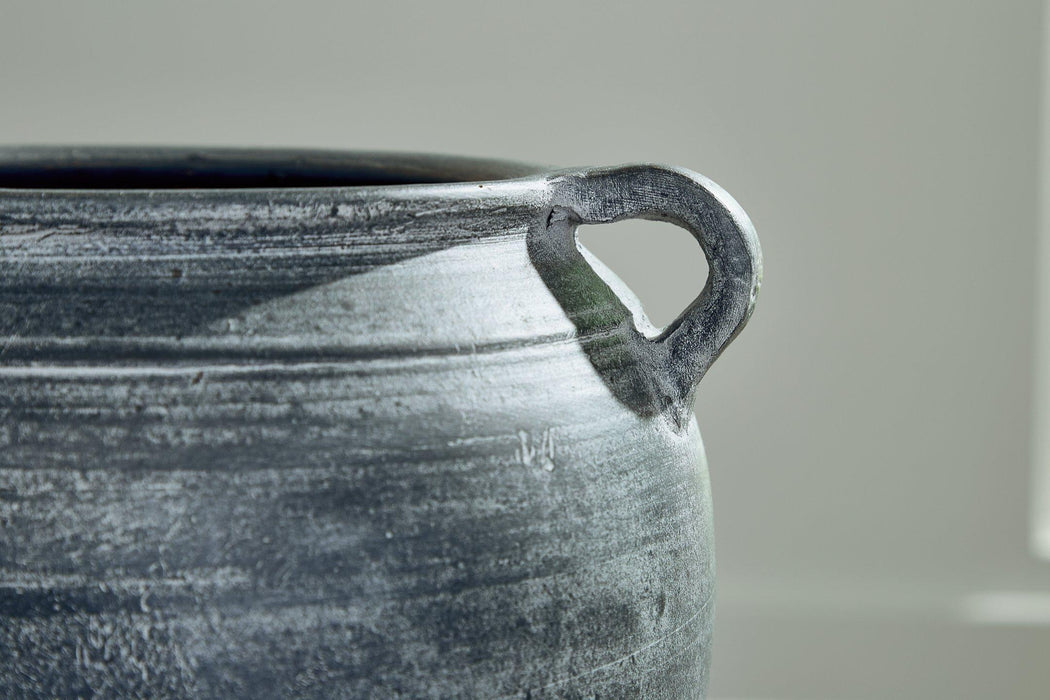 Meadie Vase - Plourde Furniture Co (Caribou, ME)