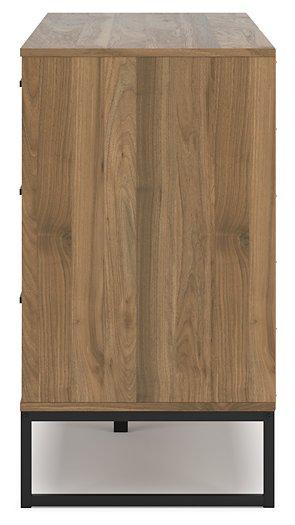 Deanlow Bedroom Package - Plourde Furniture Co (Caribou, ME)