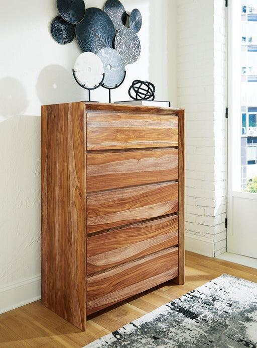 Dressonni Chest of Drawers - Plourde Furniture Co (Caribou, ME)