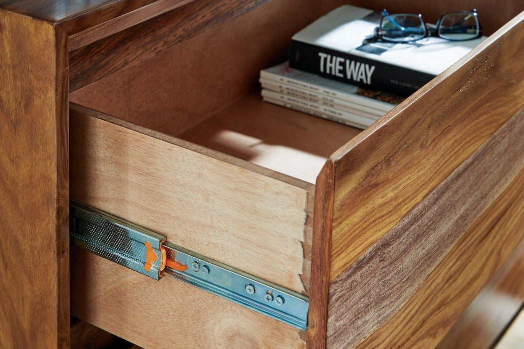 Dressonni Dresser - Plourde Furniture Co (Caribou, ME)