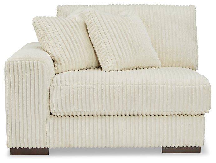 Lindyn Sectional - Plourde Furniture Co (Caribou, ME)