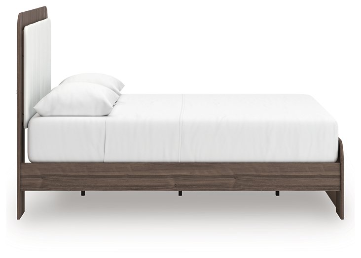 Kendanport Upholstered Bed