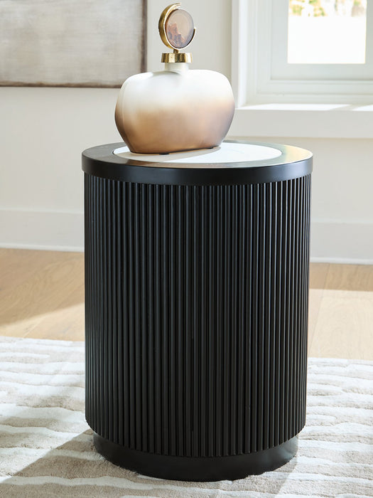 Grayman End Table - Plourde Furniture Co (Caribou, ME)