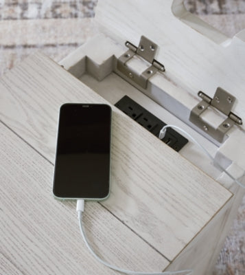 Robbinsdale Chairside End Table - Plourde Furniture Co (Caribou, ME)