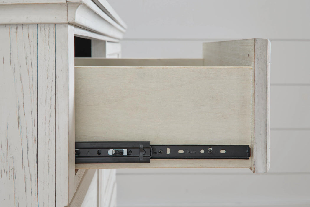 Robbinsdale Bedroom Set