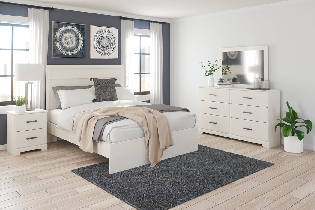 Stelsie  Panel Bed