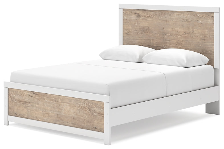 Charbitt Queen Panel Bed with Dresser and 2 Nightstands